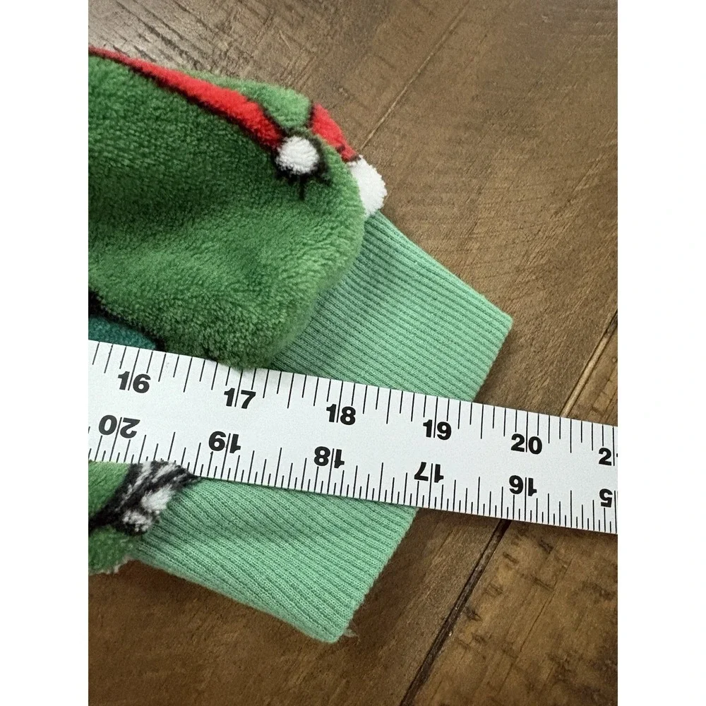 Christmas Kids Unisex One Piece Fleece pajamas red and green Santa size 6-7 Yrs